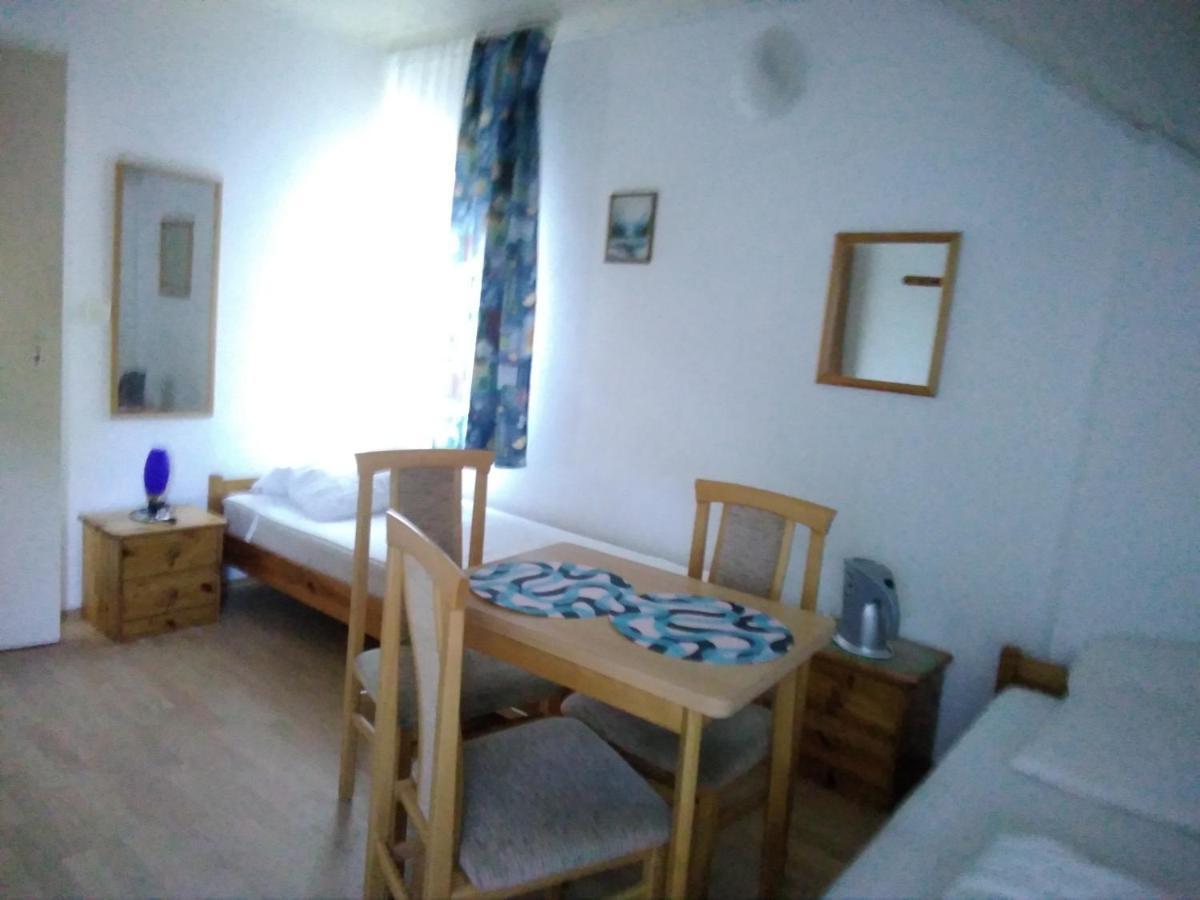 Bed and Breakfast Dom Pod Sosnami Mielno  Exterior foto